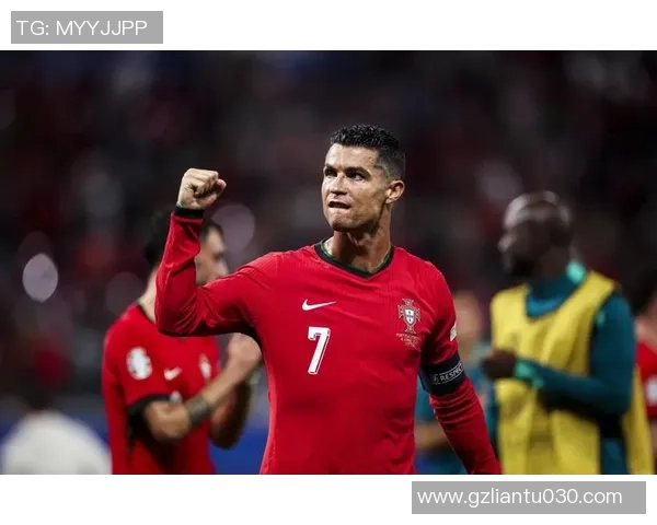 全球足球巨星风采展示与传奇故事分享 全球足球巨星风采展示与传奇故事分享