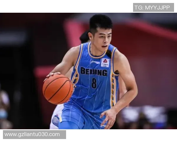 武汉篮球队在邀请赛中以98分高居积分榜首位展现强劲实力