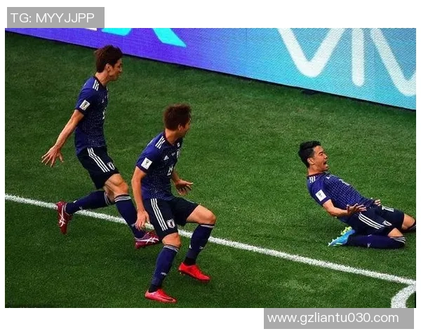 重庆足球队在邀请赛中以94分高居积分榜首位展现强劲实力 重庆足球队在邀请赛中以94分高居积分榜首位展现强劲实力